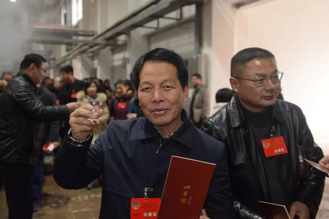 1598921930705721.jpg 杜集(ji)兩會參觀3.webp.jpg